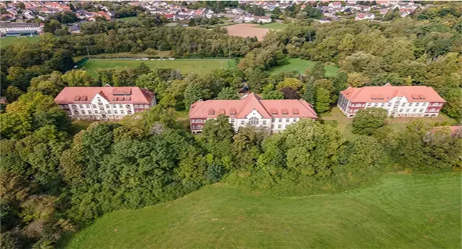 Schloss-Lenoir_Rückansicht